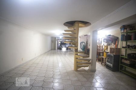 Casa à venda com 440m², 4 quartos e 6 vagasGaragem