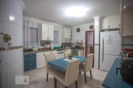 Casa à venda com 440m², 4 quartos e 6 vagasCozinha