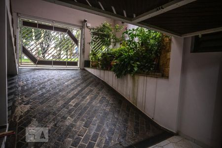 Casa à venda com 440m², 4 quartos e 6 vagasGaragem