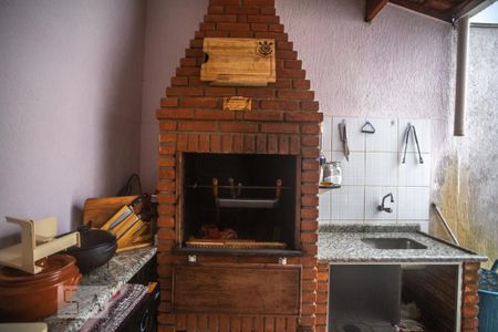 Casa à venda com 440m², 4 quartos e 6 vagasChurrasqueira