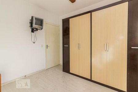 Dormitório de apartamento para alugar com 2 quartos, 60m² em Teresópolis, Porto Alegre