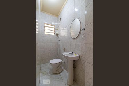 Casa à venda com 90m², 3 quartos e sem vaga Casa à venda com 90m², 3 quartos e sem vagaBanheiro de Serviço