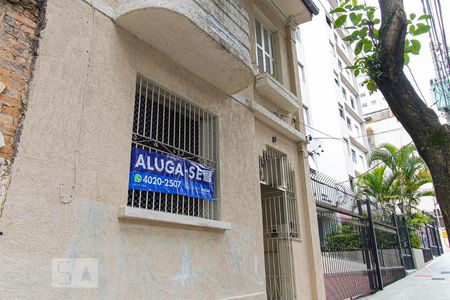 Casa à venda com 90m², 3 quartos e sem vaga Casa à venda com 90m², 3 quartos e sem vagaFachada