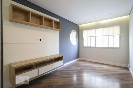 Sala de apartamento para alugar com 2 quartos, 54m² em Parque Maria Domitila, São Paulo