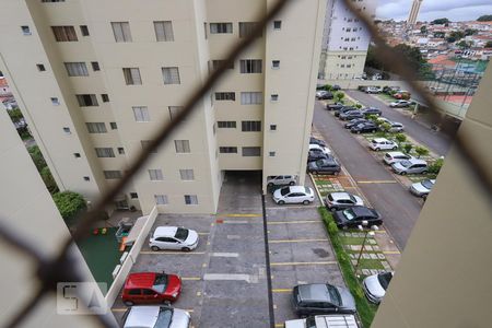 Sala Vista de apartamento para alugar com 2 quartos, 54m² em Parque Maria Domitila, São Paulo