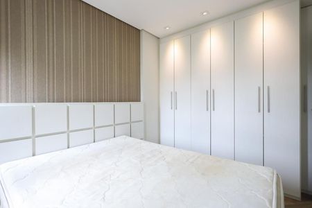 Quarto 1 de apartamento para alugar com 2 quartos, 54m² em Parque Maria Domitila, São Paulo