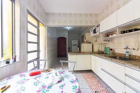 Casa à venda com 120m², 3 quartos e 2 vagas Casa à venda com 120m², 3 quartos e 2 vagasCozinha