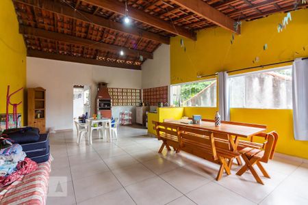 Casa à venda com 120m², 3 quartos e 2 vagas Casa à venda com 120m², 3 quartos e 2 vagasCobertura