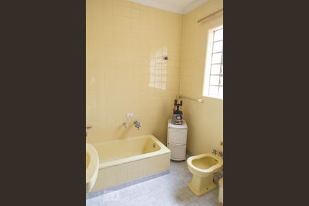 Casa para alugar com 300m², 3 quartos e 4 vagas Casa para alugar com 300m², 3 quartos e 4 vagasBanheiro