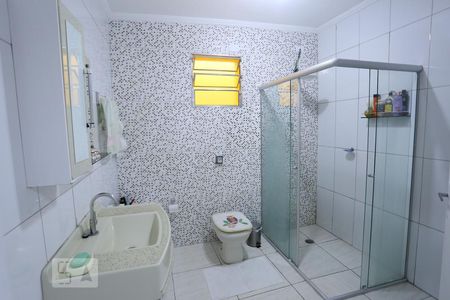 Banheiro de casa à venda com 2 quartos, 139m² em Jardim Danfer, São Paulo