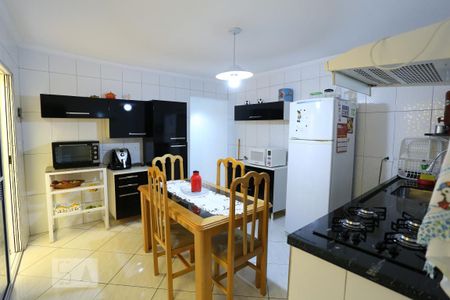 Casa à venda com 139m², 2 quartos e 2 vagasCozinha