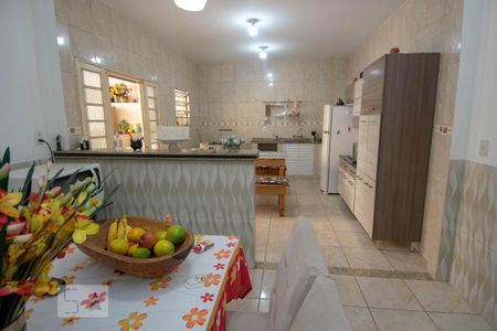 Casa à venda com 453m², 5 quartos e sem vaga Casa à venda com 453m², 5 quartos e sem vagaCozinha