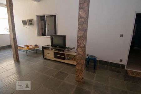 Casa à venda com 453m², 5 quartos e sem vaga Casa à venda com 453m², 5 quartos e sem vagaÁrea Gourmet