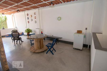 Casa à venda com 453m², 5 quartos e sem vaga Casa à venda com 453m², 5 quartos e sem vagaÁrea Gourmet