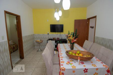 Casa à venda com 453m², 5 quartos e sem vaga Casa à venda com 453m², 5 quartos e sem vagaCozinha