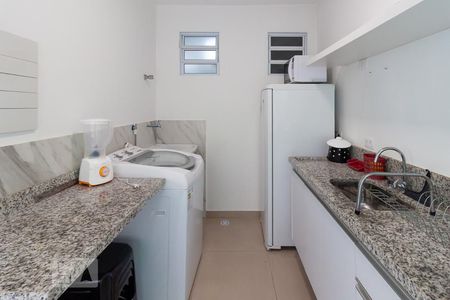 Cozinha e Área de Serviço de kitnet/studio para alugar com 1 quarto, 24m² em Vila Butantã, São Paulo