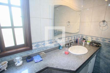 Casa à venda com 300m², 3 quartos e 3 vagasBanheiro da Suíte