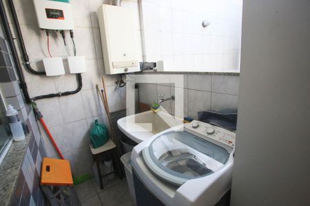 Casa à venda com 300m², 3 quartos e 3 vagasÁrea de Serviço