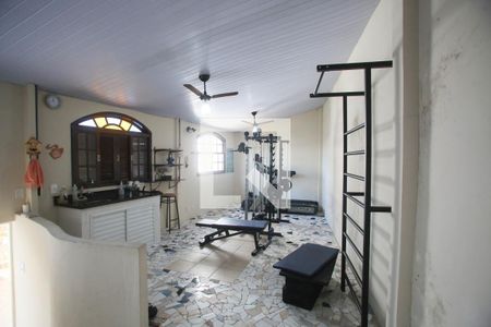 Casa à venda com 300m², 3 quartos e 3 vagasAcademia