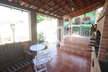 Casa à venda com 300m², 3 quartos e 3 vagasChurrasqueira