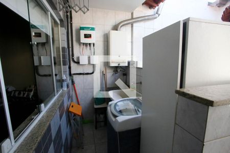 Casa à venda com 300m², 3 quartos e 3 vagasÁrea de Serviço