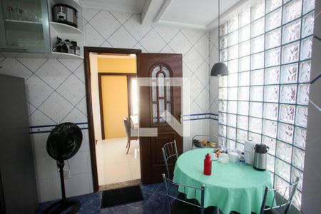 Casa à venda com 300m², 3 quartos e 3 vagasCozinha