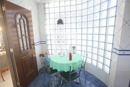 Casa à venda com 300m², 3 quartos e 3 vagasCozinha