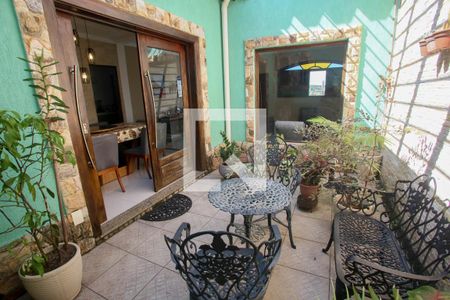 Casa à venda com 300m², 3 quartos e 3 vagasJardim de Inverno