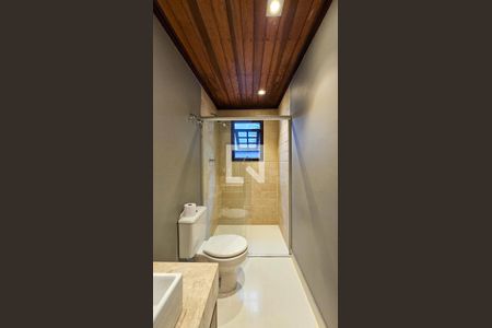 Casa à venda com 450m², 4 quartos e 4 vagas Casa à venda com 450m², 4 quartos e 4 vagasBanheiro