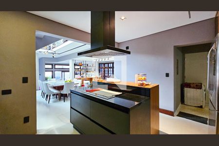 Casa à venda com 450m², 4 quartos e 4 vagas Casa à venda com 450m², 4 quartos e 4 vagasCozinha