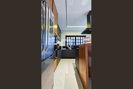 Casa à venda com 450m², 4 quartos e 4 vagas Casa à venda com 450m², 4 quartos e 4 vagasCozinha