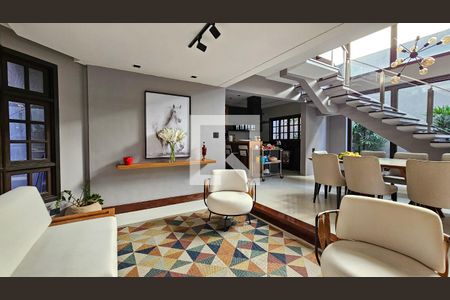 Casa à venda com 450m², 4 quartos e 4 vagas Casa à venda com 450m², 4 quartos e 4 vagasSala de estar