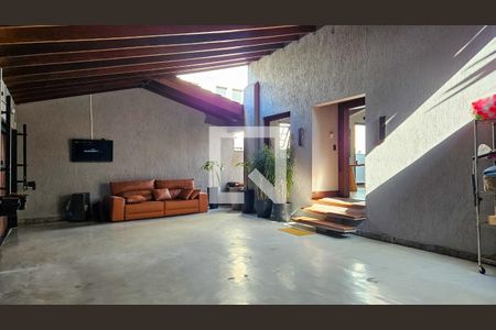 Quintal de casa para alugar com 4 quartos, 450m² em Jardim Prudência, São Paulo