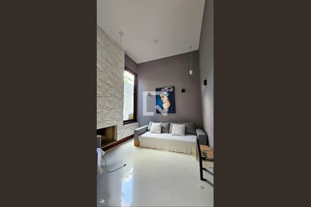 Casa à venda com 450m², 4 quartos e 4 vagas Casa à venda com 450m², 4 quartos e 4 vagasLareira