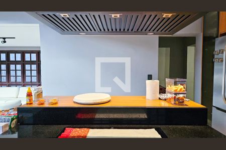 Casa à venda com 450m², 4 quartos e 4 vagas Casa à venda com 450m², 4 quartos e 4 vagasCozinha