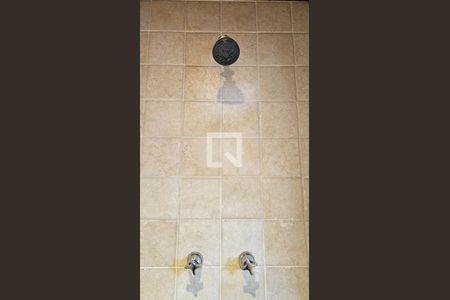 Casa à venda com 450m², 4 quartos e 4 vagas Casa à venda com 450m², 4 quartos e 4 vagasBanheiro