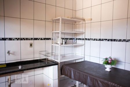 Casa para alugar com 300m², 4 quartos e 10 vagas Casa para alugar com 300m², 4 quartos e 10 vagasCozinha