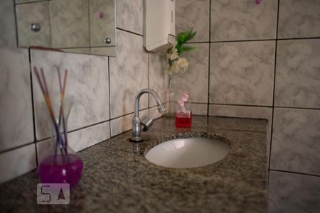 Casa para alugar com 300m², 4 quartos e 10 vagas Casa para alugar com 300m², 4 quartos e 10 vagasBanheiro