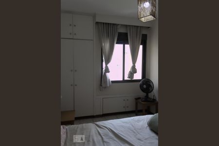 Apartamento à venda com 120m², 4 quartos e 2 vagasQuarto da Suíte