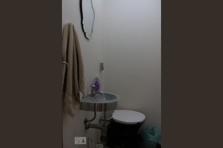 Lavabo de apartamento à venda com 4 quartos, 120m² em Perdizes, São Paulo