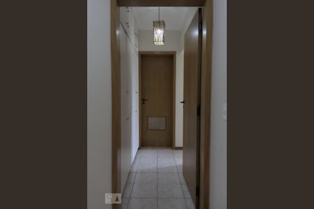 Apartamento à venda com 120m², 4 quartos e 2 vagasCorredor Closet
