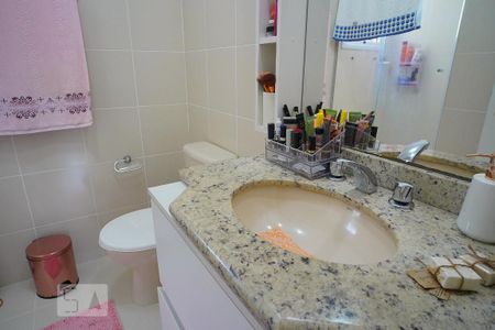 Apartamento à venda com 78m², 2 quartos e 2 vagasBanheiro Corredor