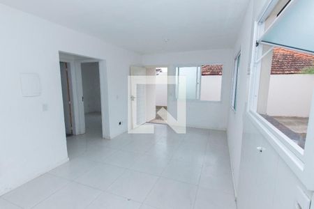 Sala/Cozinha de casa à venda com 8 quartos, 200m² em Niterói, Canoas
