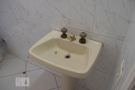 Casa à venda com 500m², 5 quartos e 4 vagasbanheiro quarto 4