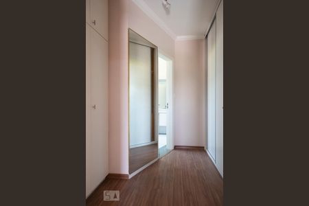 Casa à venda com 500m², 5 quartos e 4 vagascloset