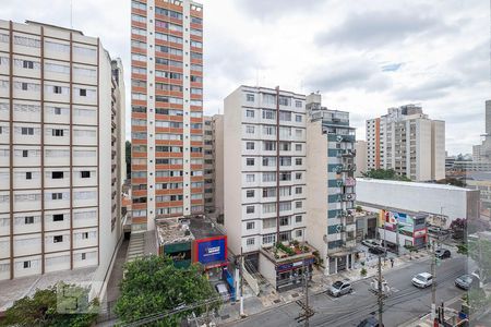 Sala - Varanda Vista de apartamento à venda com 1 quarto, 65m² em Pinheiros, São Paulo