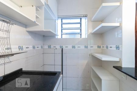 Cozinha de apartamento à venda com 1 quarto, 28m² em Menino Deus, Porto Alegre
