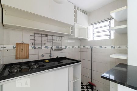 Cozinha de apartamento à venda com 1 quarto, 28m² em Menino Deus, Porto Alegre
