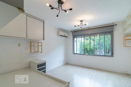 Sala/Quarto de apartamento à venda com 1 quarto, 28m² em Menino Deus, Porto Alegre