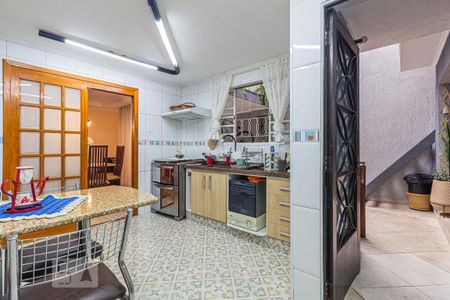 Casa à venda com 220m², 4 quartos e 3 vagasCozinha